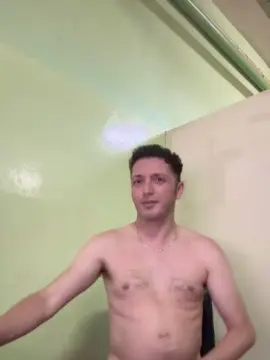 Cam4 Free Live Porn of hernanbenz