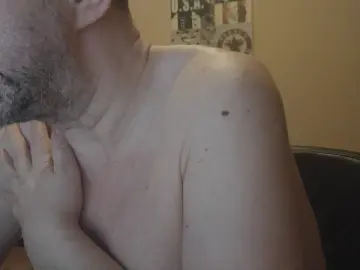 Cam4 Free Live Porn of feoperomajo1