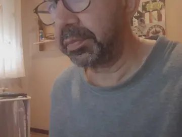 Cam4 Live Porn of feoperomajo1