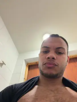 Cam4 Free Porn Cam of POTRO_latino2