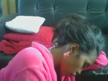 Cam4 Live Sex of Gyalemasquee