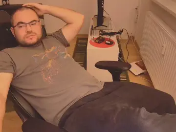 Cam4 Free Porn Cam of latexboyxxx