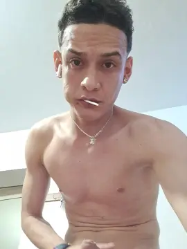 Cam4 Free Live Porn of Melga02