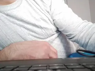 Cam4 Adult Video Chat of enzo733