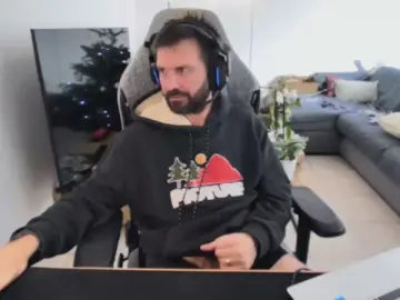 Cam4 Free Porn Cam of moi92160