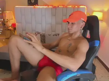 Cam4 Live Sex Cam of Adan_oriol