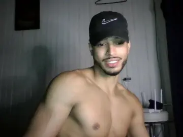 Cam4 Adult Webcam of Tomtresor