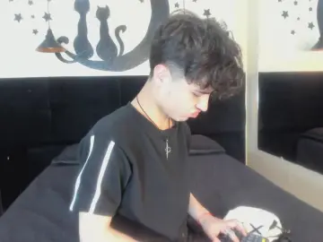 Cam4 Free Live Porn of CollinStonee