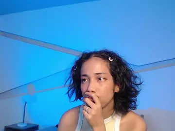 Cam4 Private Sex Chat of Hotlittlekitty1