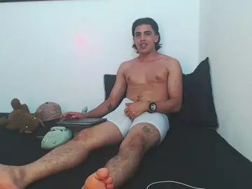 Cam4 Free Live Porn of Robisson_zack