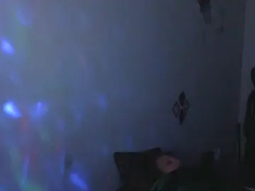 Cam4 Live Porn of THESHU77