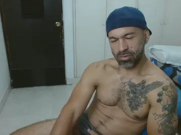 Cam4 Live Porn of jonas1605