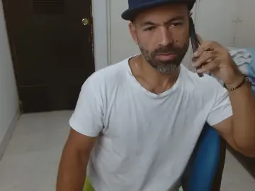 Cam4 Free Porn Cam of jonas1605