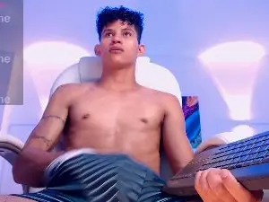 Cam4 Free Porn Cam of KamiSuarez