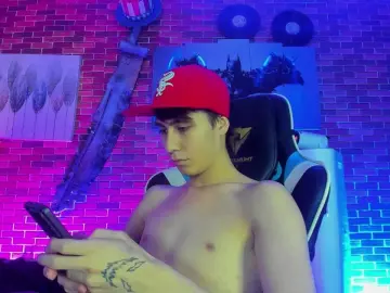 Cam4 Live Porn of Michael_twink_