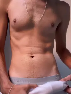 Cam4 Live Sex of xsaintboi