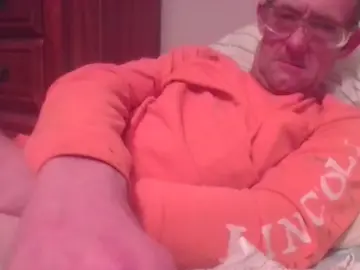 Cam4 Live Porn of Skeet75