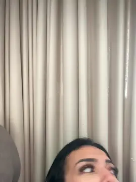 Cam4 Free Porn Cam of Loiradevassa