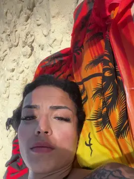 Cam4 Live Sex Cam of Loiradevassa