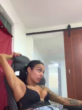 Cam4 Live Porn of Loiradevassa