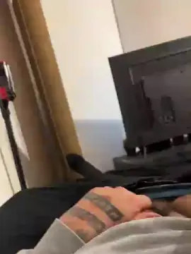 Cam4 Live Sex of Matteoyves