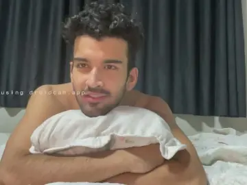 Cam4 Free Live Porn of Drgym18