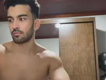 Cam4 Free Porn Cam of Drgym18