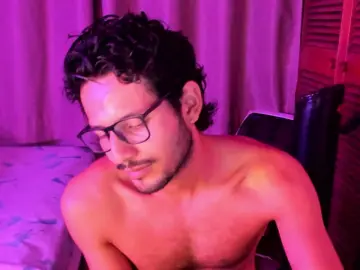 Cam4 Watch Live Sex Cams of Nicolasrodrii