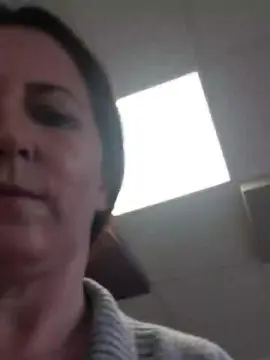 Cam4 Free Porn Cam of Desiree1951