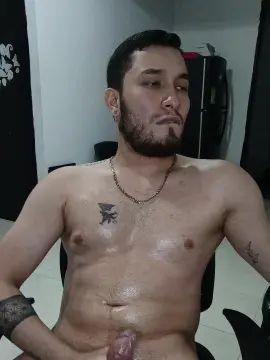 Cam4 Free Live Porn of _LIONEL_