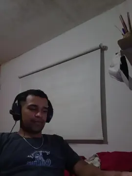 Cam4 Free Live Porn of ramicastillo