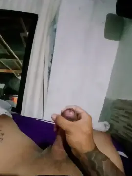 Cam4 Live Sex of santiago2039