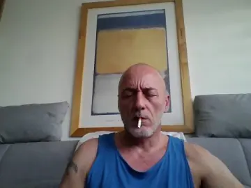 Cam4 Free Live Porn of redsbottom