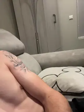 Cam4 Live Sex Cam of bigdick3076