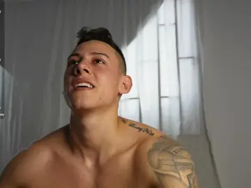 Cam4 Nude Webcam of Latino_Milk_99