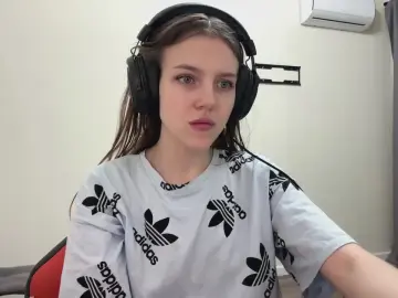 Cam4 Watch Live Sex Cams of ReynaCoppage