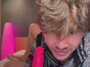 Cam4 Live Sex Cam of MCKLISTER69