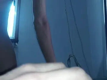 Cam4 Live Porn of AlexxHott0992