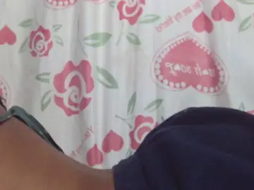 Cam4 Live Sex of hollyhhot