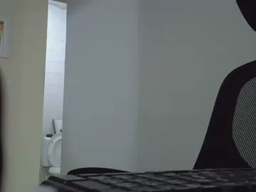 Cam4 Live Sex Cam of MOTOBILLCHATAO