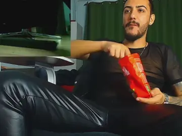 Cam4 Watch Live Sex Cams of MasterRomania