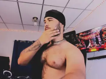 Cam4 Free Live Porn of Tommy_Sccot