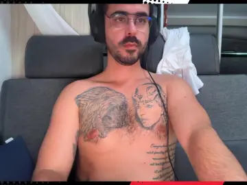 Cam4 Live Sex Cam of MattiaG1996