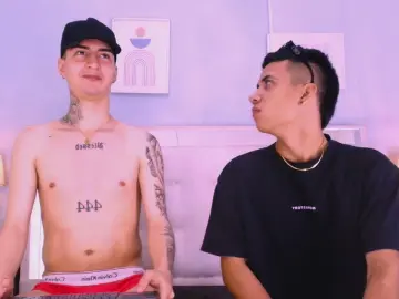 Cam4 Live Sex of MaxiAndDamian