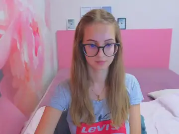 Cam4 Watch Live Sex Cams of AliceAdam