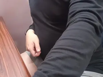 Cam4 Private Sex Chat of holdenlove1