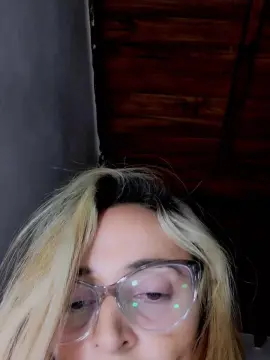 Cam4 Private Sex Chat of Shirlita2