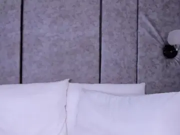 Cam4 Live Sex Cam of thara24