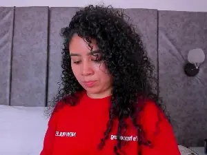 Cam4 Live Sex of thara24