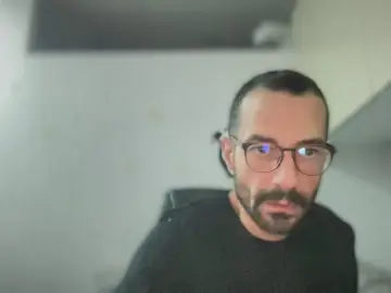 Cam4 Free Porn Cam of Sexmax999